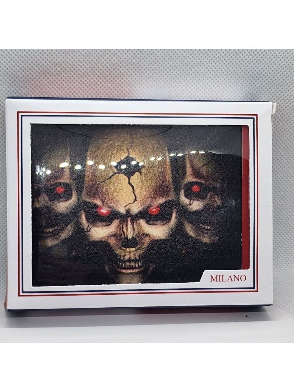 Brand New   3 Skulls Heads with Red Eyes  Wallet